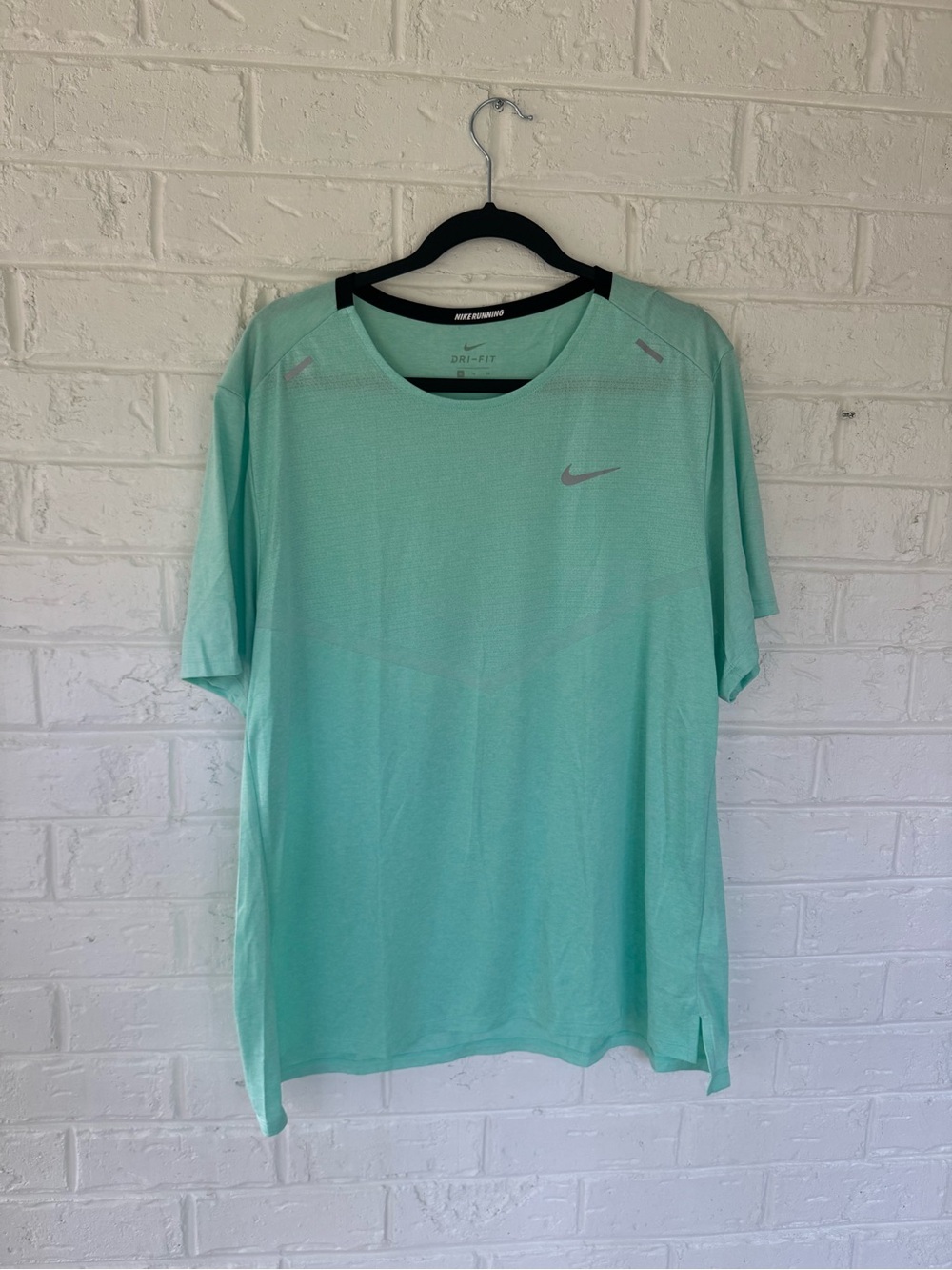 Nike Dri-FIT Men's Mint Green Performance T-Shirt